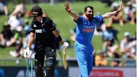 न्यूज़ीलैंड में मोहम्मद शमी ने रचा इतिहास, भारत के लिए लगाया सबसे तेज़ विकेटों का शतक न्यूज़ीलैंड में मोहम्मद शमी ने रचा इतिहास, भारत के लिए लगाया सबसे तेज़ विकेटों का शतक