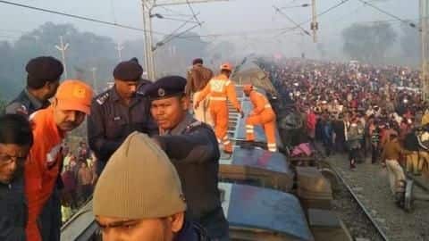 बिहार में बड़ा ट्रेन हादसा, सीमांचल एक्सप्रेस के 11 डिब्बे पटरी से उतरे, 7 की मौत बिहार में बड़ा ट्रेन हादसा, सीमांचल एक्सप्रेस के 11 डिब्बे पटरी से उतरे, 7 की मौत