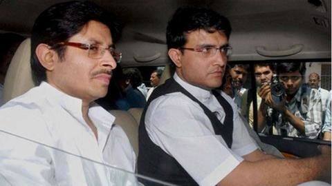 बड़े भाई के कोरोना पॉजिटिव पाए जाने के बाद होम क्वारंटाइन हुए सौरव गांगुली बड़े भाई के कोरोना पॉजिटिव पाए जाने के बाद होम क्वारंटाइन हुए सौरव गांगुली