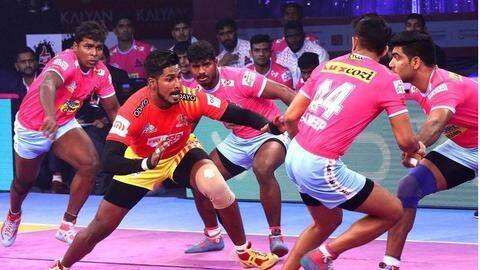 प्रो कबड्डी लीग 2018: गुजरात की लगातार चौथी जीत, जयपुर को 5 अंकों से हराया प्रो कबड्डी लीग 2018: गुजरात की लगातार चौथी जीत, जयपुर को 5 अंकों से हराया