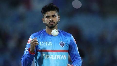 IPL 2020: स्लो ओवर रेट के कारण अय्यर पर लगा 12 लाख रूपये का जुर्माना IPL 2020: स्लो ओवर रेट के कारण अय्यर पर लगा 12 लाख रूपये का जुर्माना