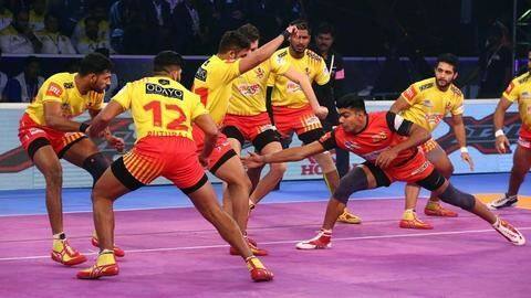 प्रो कबड्डी लीग 2018: पवन और रोहित की आंधी में उड़ा गुजरात, बेंगलुरु पहुंची फाइनल में प्रो कबड्डी लीग 2018: पवन और रोहित की आंधी में उड़ा गुजरात, बेंगलुरु पहुंची फाइनल में