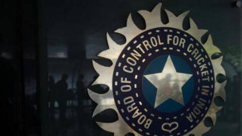 कोरोना वायरस: IPL के बाद अब BCCI ने सभी घरेलू मैचों को भी किया स्थगित कोरोना वायरस: IPL के बाद अब BCCI ने सभी घरेलू मैचों को भी किया स्थगित