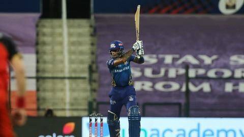 IPL 2020: RCB को हराकर प्ले-ऑफ के करीब पहुंची MI, जानें मैच में बने रिकॉर्ड्स IPL 2020: RCB को हराकर प्ले-ऑफ के करीब पहुंची MI, जानें मैच में बने रिकॉर्ड्स