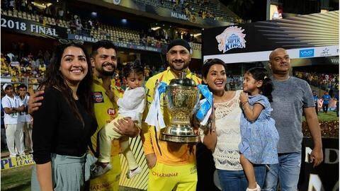 IPL 2020: परिवार के बिना UAE जाएंगे चेन्नई सुपरकिंग्स के खिलाड़ी IPL 2020: परिवार के बिना UAE जाएंगे चेन्नई सुपरकिंग्स के खिलाड़ी