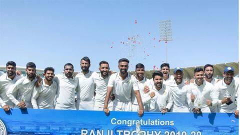 कोरोना वायरस: घरेलू सीजन छोटा करेगी BCCI, केवल रणजी ट्रॉफी का होगा आयोजन! कोरोना वायरस: घरेलू सीजन छोटा करेगी BCCI, केवल रणजी ट्रॉफी का होगा आयोजन!
