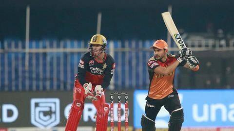 IPL 2020: RCB को हराकर चौथे स्थान पर पहुंची SRH, जानें मैच में बने रिकॉर्ड्स IPL 2020: RCB को हराकर चौथे स्थान पर पहुंची SRH, जानें मैच में बने रिकॉर्ड्स