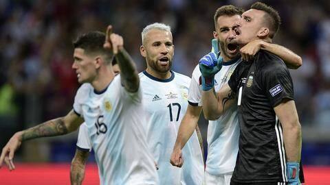 कोपा अमेरिका: कतर को 2-0 से हराकर नॉकआउट राउंड में पहुंची अर्जेंटीना कोपा अमेरिका: कतर को 2-0 से हराकर नॉकआउट राउंड में पहुंची अर्जेंटीना