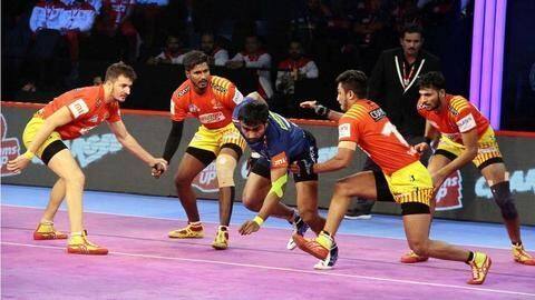 प्रो कबड्डी लीग 2018: लीग इतिहास में पहली बार गुजरात के सामने पस्त हुआ हरियाणा प्रो कबड्डी लीग 2018: लीग इतिहास में पहली बार गुजरात के सामने पस्त हुआ हरियाणा