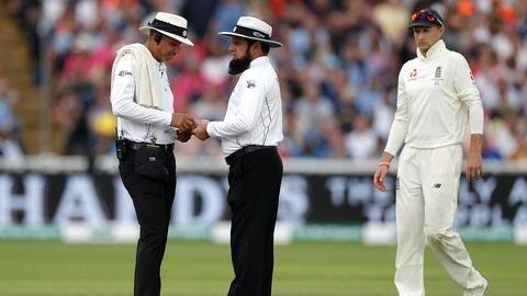 क्यों बॉल-टेंपरिंग को वैध करने पर विचार कर रही है ICC और क्या होगा फायदा? क्यों बॉल-टेंपरिंग को वैध करने पर विचार कर रही है ICC और क्या होगा फायदा?