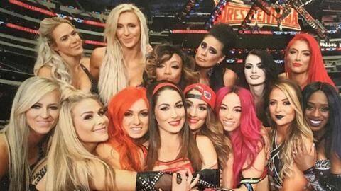 WWE: कंपनी की 5 सबसे ज़्यादा अंडररेटेड महिला रेसलर्स WWE: कंपनी की 5 सबसे ज़्यादा अंडररेटेड महिला रेसलर्स