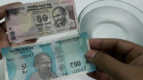 सावधान! बाजार में आ गए हैं Rs. 50 के नकली नोट, ऐसे करें असली-नकली की पहचान सावधान! बाजार में आ गए हैं Rs. 50 के नकली नोट, ऐसे करें असली-नकली की पहचान