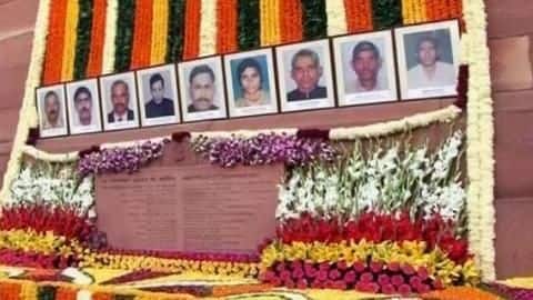 आज ही के दिन 17 साल पहले हुआ था संसद पर हमला, जानें कब क्या हुआ आज ही के दिन 17 साल पहले हुआ था संसद पर हमला, जानें कब क्या हुआ