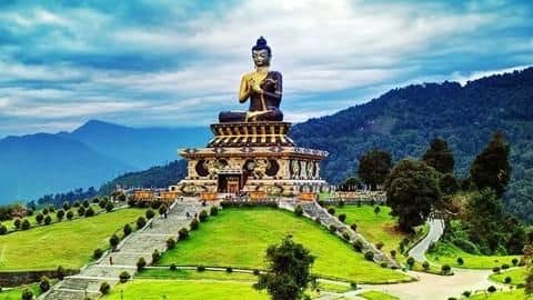अगर प्रकृति से प्रेम है तो पूर्वोत्तर भारत की इन जगहों पर जाएँ घूमने अगर प्रकृति से प्रेम है तो पूर्वोत्तर भारत की इन जगहों पर जाएँ घूमने
