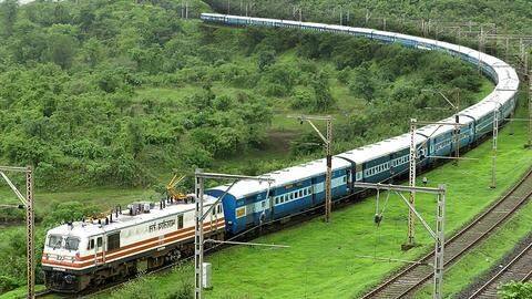 भारतीय रेलवे: कैसे बुक कर सकते हैं पूरी ट्रेन या ट्रेन की कोच? जानें भारतीय रेलवे: कैसे बुक कर सकते हैं पूरी ट्रेन या ट्रेन की कोच? जानें