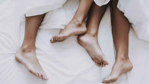 क्या है ओरल सेक्स और इसे करते समय कैसे सुरक्षित रहें? जानें क्या है ओरल सेक्स और इसे करते समय कैसे सुरक्षित रहें? जानें