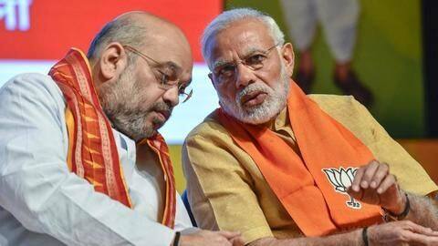 अनुच्छेद 370: हजारों जवान, सैटेलाइट फोन और ड्रोन, जानिये सरकार ने कैसे की बड़ी तैयारी अनुच्छेद 370: हजारों जवान, सैटेलाइट फोन और ड्रोन, जानिये सरकार ने कैसे की बड़ी तैयारी