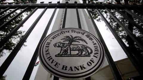 मंदी में देश की अर्थव्यवस्था, RBI ने लगाया लगातार दूसरी तिमाही में GDP गिरने का अनुमान मंदी में देश की अर्थव्यवस्था, RBI ने लगाया लगातार दूसरी तिमाही में GDP गिरने का अनुमान
