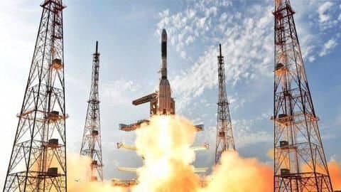 दिसंबर 2021 में अंतरिक्ष में भेजा जाएगा गगनयान, अंतरिक्ष यात्रियों में महिला भी होगी शामिल दिसंबर 2021 में अंतरिक्ष में भेजा जाएगा गगनयान, अंतरिक्ष यात्रियों में महिला भी होगी शामिल