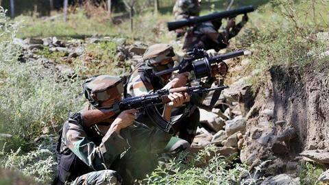 पाक की भारतीय सैनिकों को निशाना बनाने की कोशिश, जवाबी कार्रवाई में 9 पाकिस्तानी सैनिक ढेर पाक की भारतीय सैनिकों को निशाना बनाने की कोशिश, जवाबी कार्रवाई में 9 पाकिस्तानी सैनिक ढेर