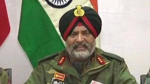 पुलवामा एनकाउंटर के बाद सुरक्षाबलों की प्रेस कॉन्फ्रेंस, 100 घंटों में जैश की लीडरशिप का खात्मा पुलवामा एनकाउंटर के बाद सुरक्षाबलों की प्रेस कॉन्फ्रेंस, 100 घंटों में जैश की लीडरशिप का खात्मा