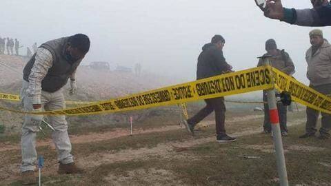 उत्तर प्रदेश: कासगंज में पुलिसकर्मियों पर शराब माफिया का हमला, सिपाही की मौत उत्तर प्रदेश: कासगंज में पुलिसकर्मियों पर शराब माफिया का हमला, सिपाही की मौत