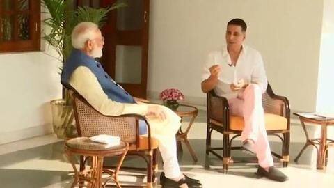 प्रधानमंत्री मोदी ने बताया विपक्षी नेताओं से अच्छी दोस्ती, ममता दीदी भेजती हैं मिठाई और कुर्ते प्रधानमंत्री मोदी ने बताया विपक्षी नेताओं से अच्छी दोस्ती, ममता दीदी भेजती हैं मिठाई और कुर्ते