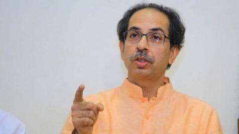'महाराष्ट्र के हित' के लिए शिवसेना ने दिए कांग्रेस और NCP से हाथ मिलाने के संकेत 'महाराष्ट्र के हित' के लिए शिवसेना ने दिए कांग्रेस और NCP से हाथ मिलाने के संकेत