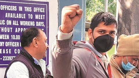 क्या है सिंघु बॉर्डर से हिरासत में लिए गए पत्रकार मनदीप पूनिया का पूरा मामला? क्या है सिंघु बॉर्डर से हिरासत में लिए गए पत्रकार मनदीप पूनिया का पूरा मामला?