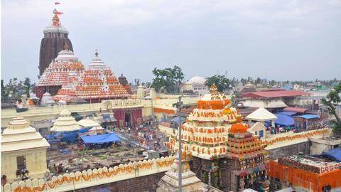 पुरी: कोरोना संक्रमित पाए जा चुके हैं जगन्नाथ मंदिर के लगभग 400 पुजारी और कर्मचारी पुरी: कोरोना संक्रमित पाए जा चुके हैं जगन्नाथ मंदिर के लगभग 400 पुजारी और कर्मचारी