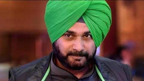 हिंदू युवा वाहिनी ने नवजोत सिंह सिद्धू के सिर पर रखा एक करोड़ रुपए का ईनाम हिंदू युवा वाहिनी ने नवजोत सिंह सिद्धू के सिर पर रखा एक करोड़ रुपए का ईनाम