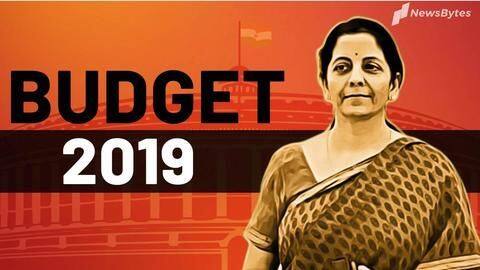 मोदी सरकार के दूसरे कार्यकाल का पहला बजट, निर्मला सीतारमण ने पेश किया 'बही खाता' मोदी सरकार के दूसरे कार्यकाल का पहला बजट, निर्मला सीतारमण ने पेश किया 'बही खाता'