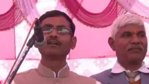 भाजपा विधायक के बिगड़े बोल, 'जिन्हें देश में डर लगता है उन्हें बम से उड़ा दूंगा' भाजपा विधायक के बिगड़े बोल, 'जिन्हें देश में डर लगता है उन्हें बम से उड़ा दूंगा'