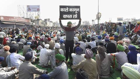 कृषि कानून: सरकार और किसानों के बीच गतिरोध जारी, आज होने वाली वार्ता रद्द कृषि कानून: सरकार और किसानों के बीच गतिरोध जारी, आज होने वाली वार्ता रद्द