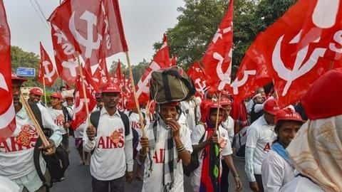 अपनी मांगो को लेकर दिल्ली में जुटे देशभर के हज़ारो किसान, आज करेंगे संसद मार्च अपनी मांगो को लेकर दिल्ली में जुटे देशभर के हज़ारो किसान, आज करेंगे संसद मार्च