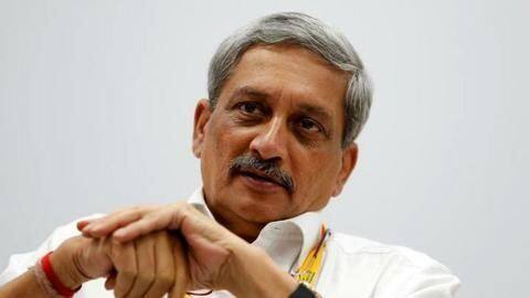 गोवा में नए मुख्यमंत्री की तलाश शुरू, कांग्रेस ने किया सरकार बनाने का दावा गोवा में नए मुख्यमंत्री की तलाश शुरू, कांग्रेस ने किया सरकार बनाने का दावा