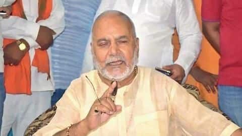 चिन्मयानंद के खिलाफ रेप के आरोप लगाने वाली छात्रा अदालत में बयानों से मुकरी चिन्मयानंद के खिलाफ रेप के आरोप लगाने वाली छात्रा अदालत में बयानों से मुकरी