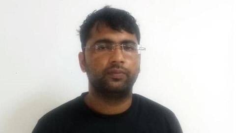 मोदी सरकार की योजना के नाम पर धोखाधड़ी कर रहा था IIT से पढ़ा शख्स, गिरफ्तार मोदी सरकार की योजना के नाम पर धोखाधड़ी कर रहा था IIT से पढ़ा शख्स, गिरफ्तार