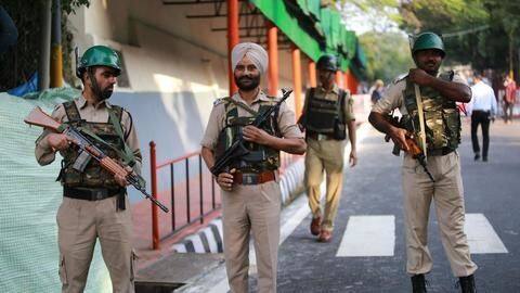 पुलवामा हमले की बरसी पर आतंकियों की बड़ी साजिश नाकाम, जम्मू से सात किलो विस्फोटक बरामद पुलवामा हमले की बरसी पर आतंकियों की बड़ी साजिश नाकाम, जम्मू से सात किलो विस्फोटक बरामद