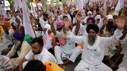हरियाणा और पंजाब में चार प्रदर्शनकारी किसानों की दिल का दौरा पड़ने से मौत हरियाणा और पंजाब में चार प्रदर्शनकारी किसानों की दिल का दौरा पड़ने से मौत