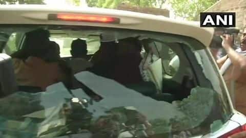 पश्चिम बंगालः आसनसोल में BJP-TMC कार्यकर्ताओं में झड़प, बाबुल सुप्रियो की कार पर हमला पश्चिम बंगालः आसनसोल में BJP-TMC कार्यकर्ताओं में झड़प, बाबुल सुप्रियो की कार पर हमला