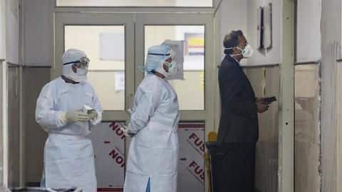 पुणे: रेडियोलॉजिस्ट में कोरोना संक्रमण की पुष्टि, 144 गर्भवती महिलाओं को किया गया होम क्वारंटाइन पुणे: रेडियोलॉजिस्ट में कोरोना संक्रमण की पुष्टि, 144 गर्भवती महिलाओं को किया गया होम क्वारंटाइन