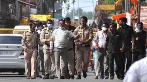 पुलिस कब कर सकती है एनकाउंटर, क्या हैं गाइडलाइंस? पुलिस कब कर सकती है एनकाउंटर, क्या हैं गाइडलाइंस?