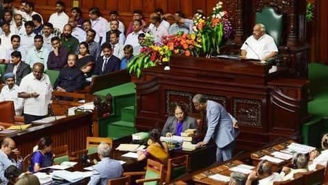 कर्नाटक का नाटकः सोमवार तक सदन स्थगित, राज्यपाल की दूसरी डेडलाइन भी खत्म कर्नाटक का नाटकः सोमवार तक सदन स्थगित, राज्यपाल की दूसरी डेडलाइन भी खत्म