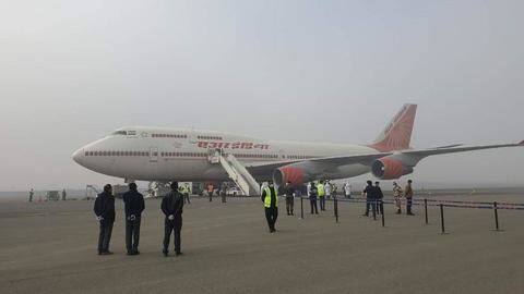 कोरोना वायरस: चीन से भारतीय नागरिकों को दिल्ली लाने के अभियान को कैसे अंजाम दिया गया? कोरोना वायरस: चीन से भारतीय नागरिकों को दिल्ली लाने के अभियान को कैसे अंजाम दिया गया?