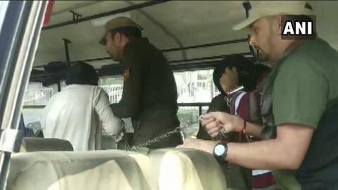 भाजपा नेता और RSS पदाधिकारी की हत्या के मामले में हिज्बुल मुजाहिद्दीन के तीन आतंकी गिरफ्तार भाजपा नेता और RSS पदाधिकारी की हत्या के मामले में हिज्बुल मुजाहिद्दीन के तीन आतंकी गिरफ्तार
