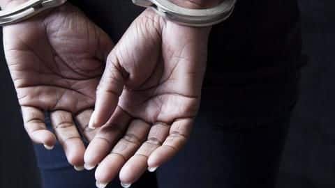 हरियाणा: महिला कानूनों को हथियार बनाकर लोगों से ऐंठे लाखों रुपये, आरोपी महिला गिरफ्तार हरियाणा: महिला कानूनों को हथियार बनाकर लोगों से ऐंठे लाखों रुपये, आरोपी महिला गिरफ्तार