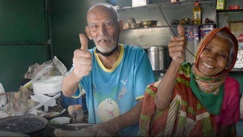 'बाबा का ढाबा' वाले बाबा ने वीडियो बनाने वाले यूट्यूबर पर लगाए गंभीर आरोप, शिकायत दर्ज 'बाबा का ढाबा' वाले बाबा ने वीडियो बनाने वाले यूट्यूबर पर लगाए गंभीर आरोप, शिकायत दर्ज