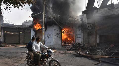 दिल्ली: हिंसा भड़कने से पहले नफरत फैलाने के लिए बनाए गए थे कई व्हाट्सऐप ग्रुप्स दिल्ली: हिंसा भड़कने से पहले नफरत फैलाने के लिए बनाए गए थे कई व्हाट्सऐप ग्रुप्स