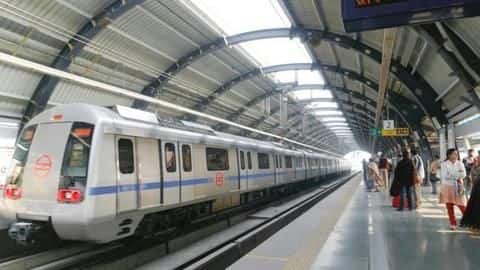 पिछले तीन सालों में दिल्ली मेट्रो में लोग भूले तीन करोड़ कैश और ये कीमती सामान पिछले तीन सालों में दिल्ली मेट्रो में लोग भूले तीन करोड़ कैश और ये कीमती सामान